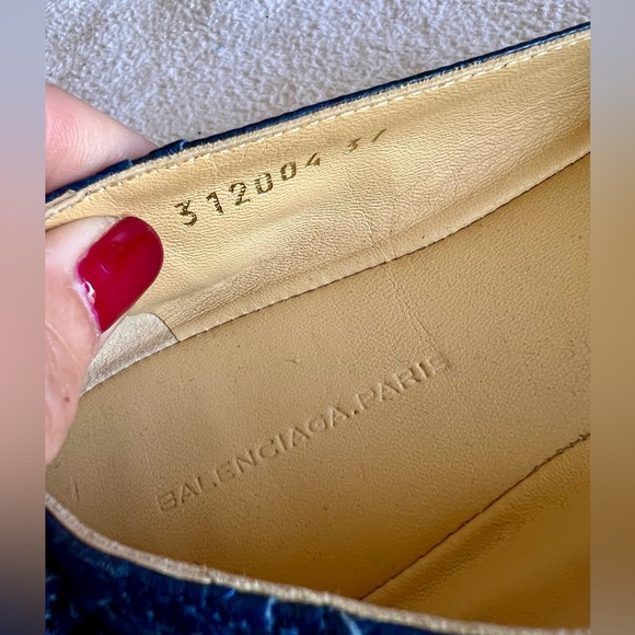 AUTH Balenciaga Blue Leather Arena Brogue-Trim Ballerina Flats Sz 37 - Picture 4 of 8